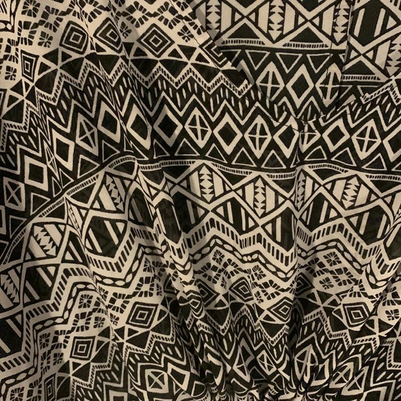 Ava & VIV Women’s 1X Bathing Suit Coverup - Picture 2 of 4